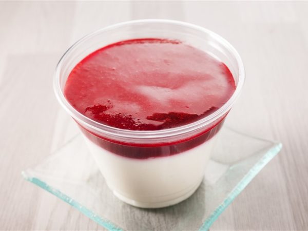 Desserts fromage blanc coulis framboise